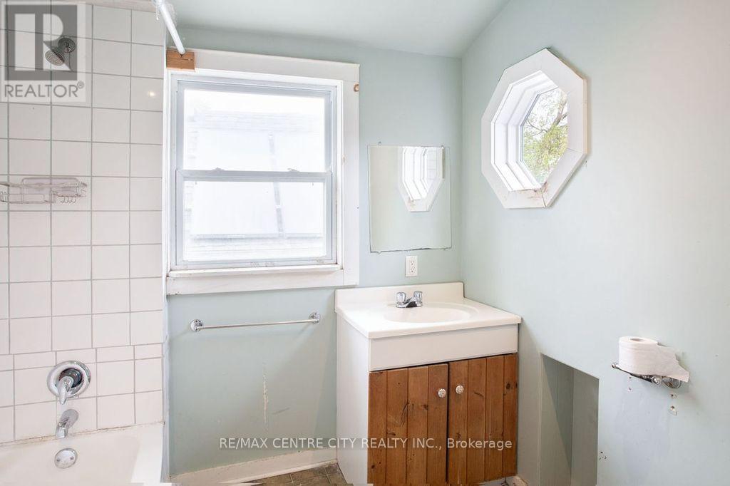49 Wilson Avenue, London North, Ontario  N6H 1X2 - Photo 28 - X13066688