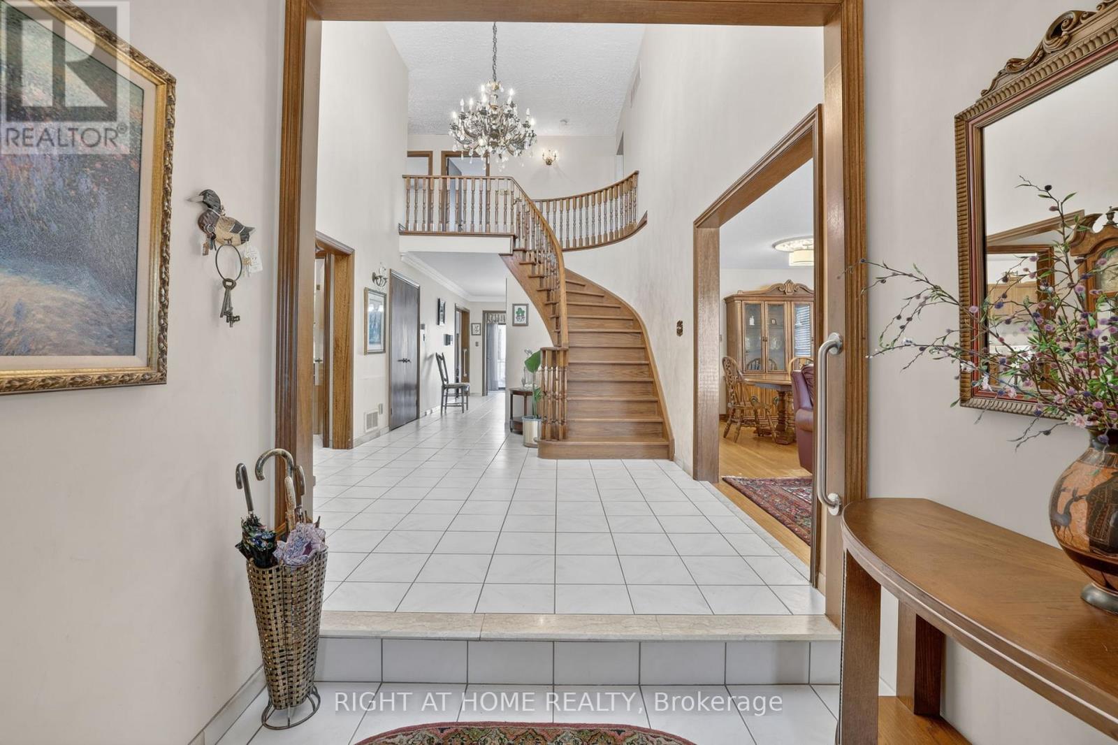 56 Birch Avenue, Richmond Hill (South Richvale), Ontario  L4C 6C6 - Photo 6 - N13071510