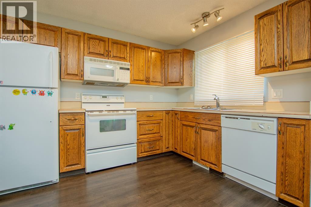 9823 96 Avenue, Grande Prairie, Alberta  T8V 0L8 - Photo 4 - A2291171