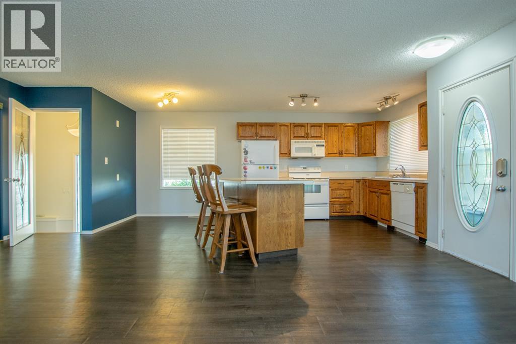 9823 96 Avenue, Grande Prairie, Alberta  T8V 0L8 - Photo 2 - A2291171