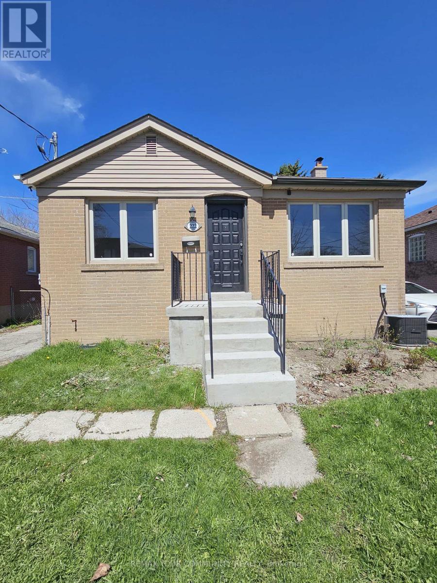 MAIN - 222 PATRICIA AVENUE, Toronto, Ontario