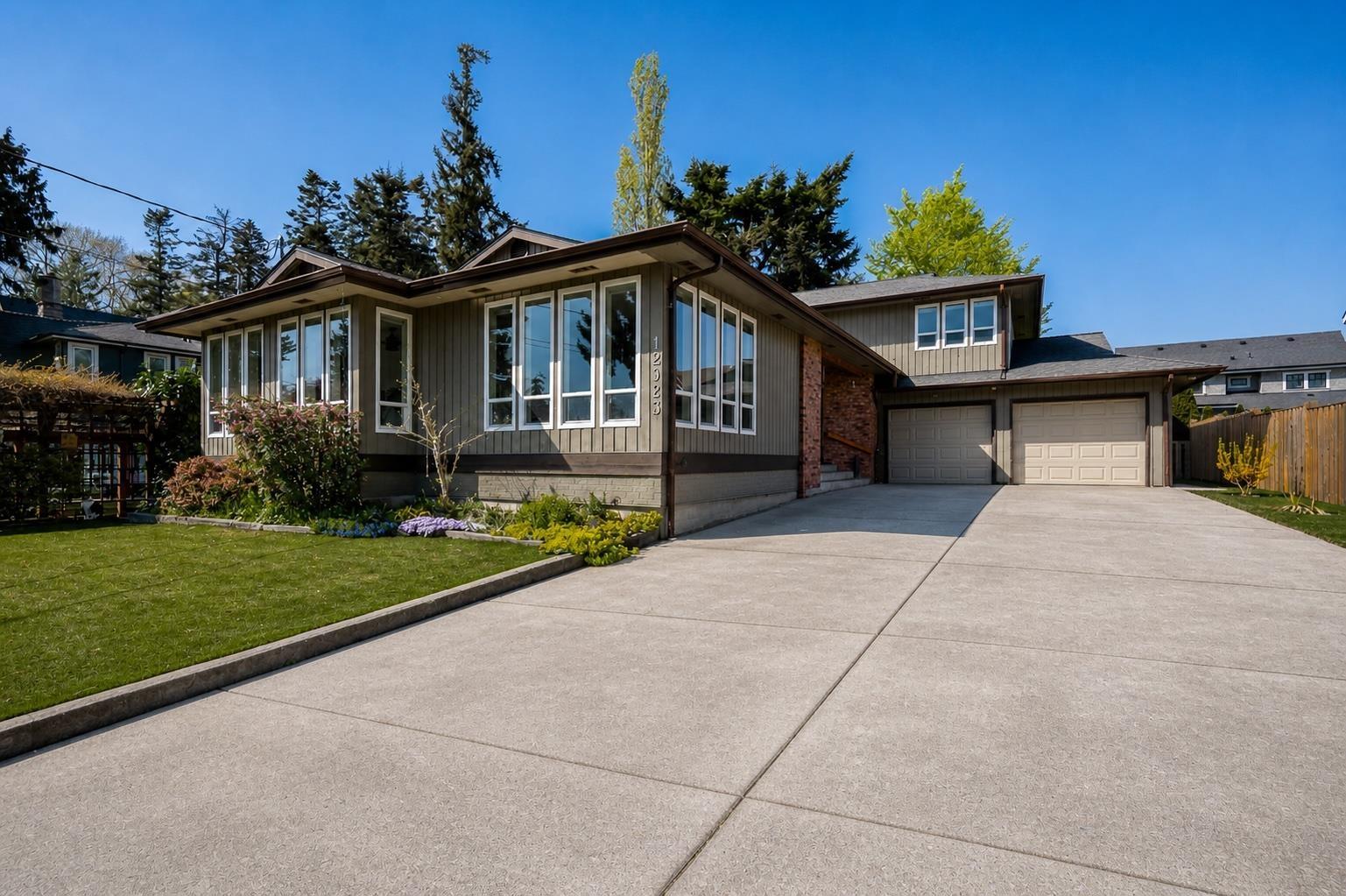 3 15425 Rosemary Heights Crescent, Surrey, British Columbia  V3Z 0S7 - Photo 1 - R3118068