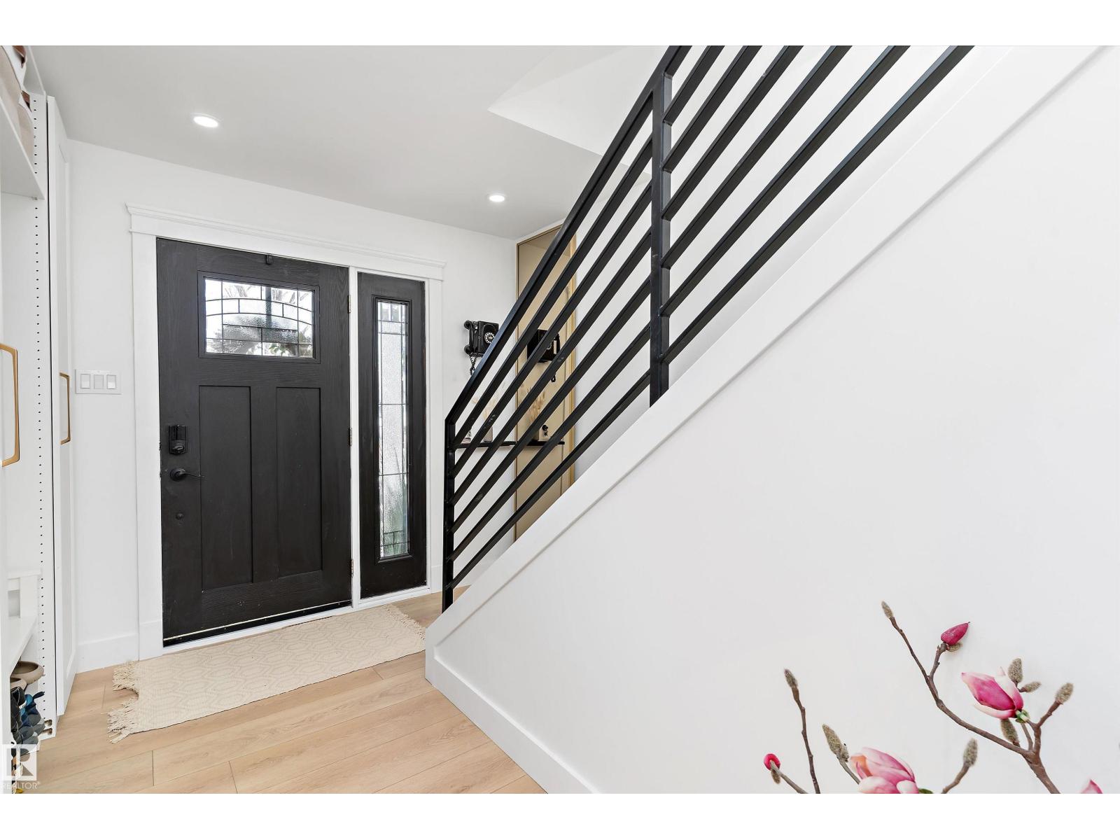 9448 76 St Nw, Edmonton, Alberta  T6C 2K6 - Photo 3 - E4485283