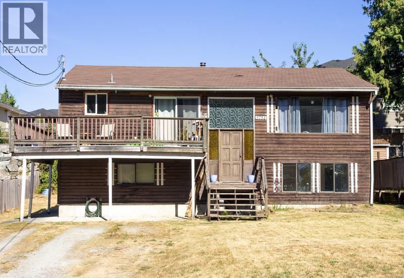 5754 BINNACLE AVENUE, Sechelt, British Columbia