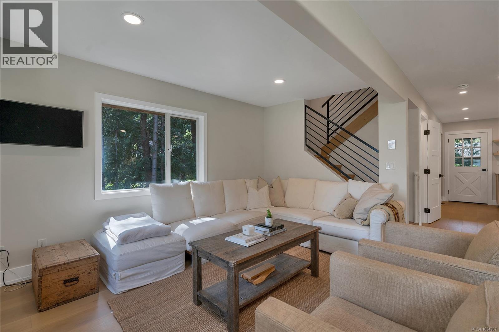 1387 Heriot Bay Rd, Quadra Island, British Columbia  V0P 1H0 - Photo 24 - 1034307