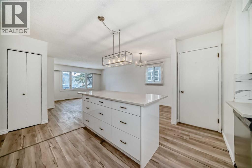 23 Marbank Way Ne, Calgary, Alberta  T2A 4A2 - Photo 10 - A2291649