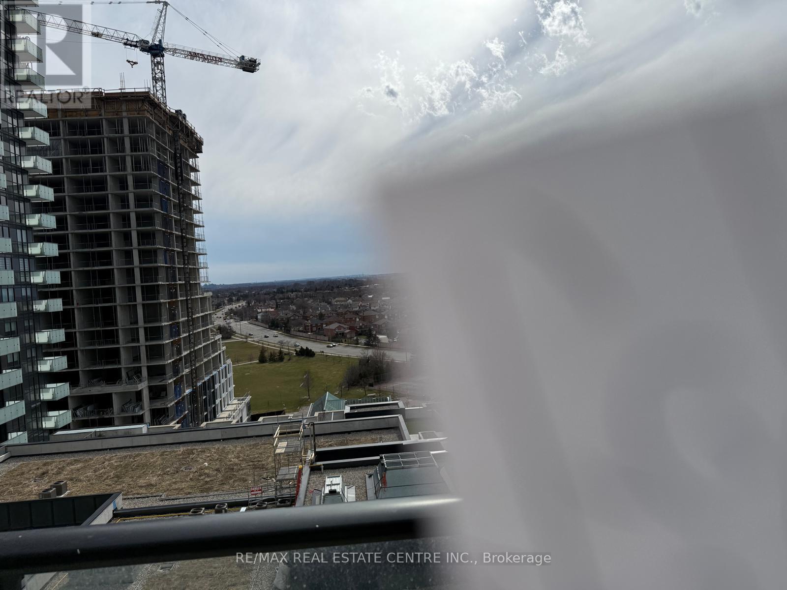 1007 - 430 Square One Drive, Mississauga, Ontario  L5B 0L6 - Photo 11 - W13071504