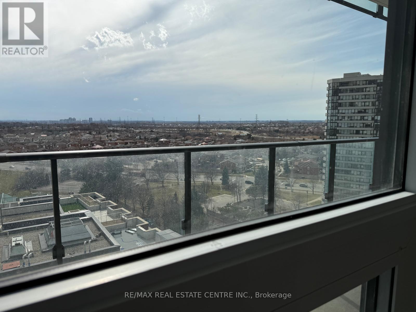1007 - 430 Square One Drive, Mississauga, Ontario  L5B 0L6 - Photo 16 - W13071504