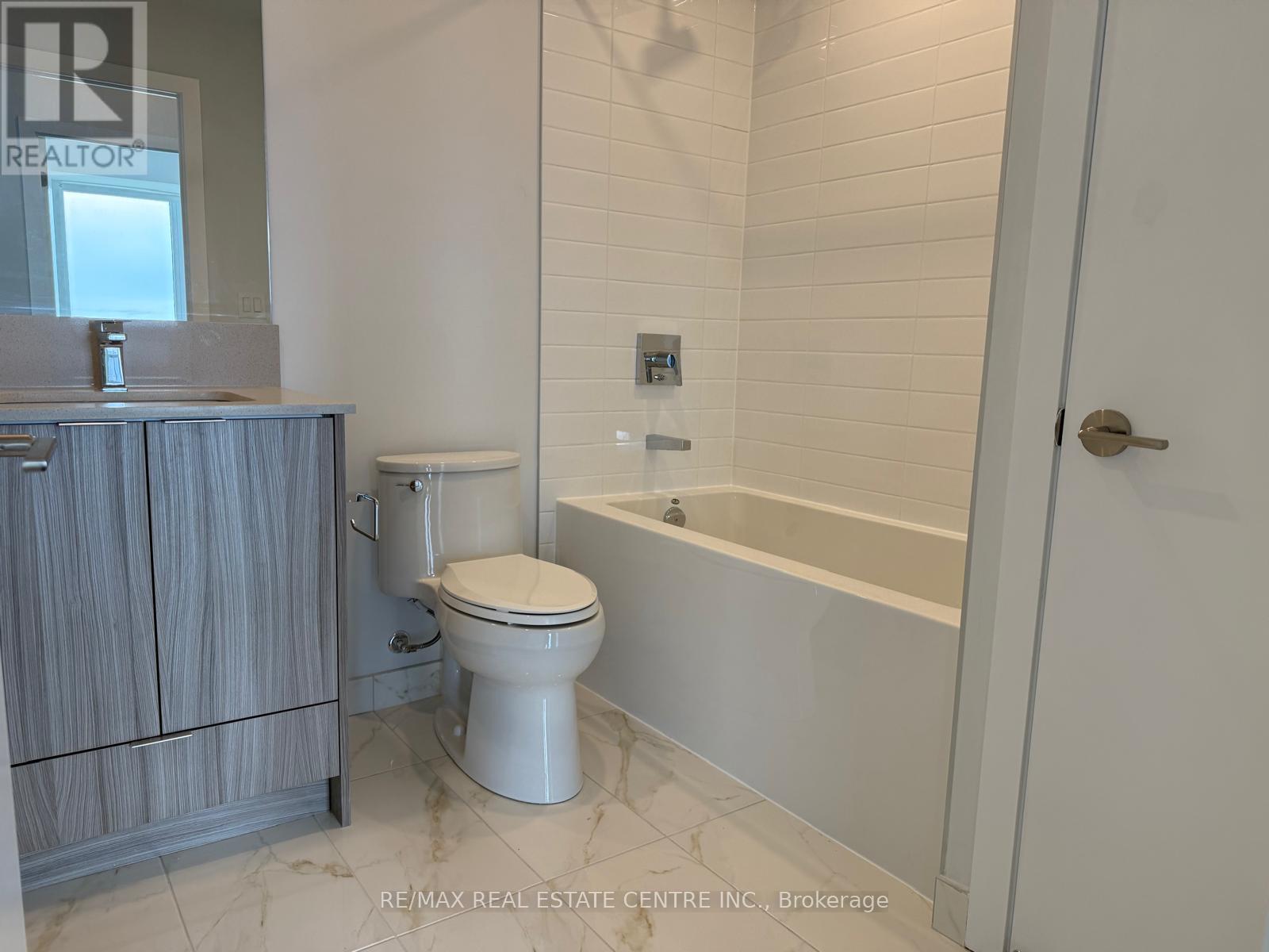1007 - 430 Square One Drive, Mississauga, Ontario  L5B 0L6 - Photo 25 - W13071504
