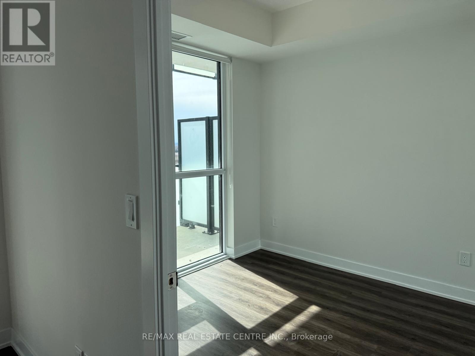 1007 - 430 Square One Drive, Mississauga, Ontario  L5B 0L6 - Photo 27 - W13071504