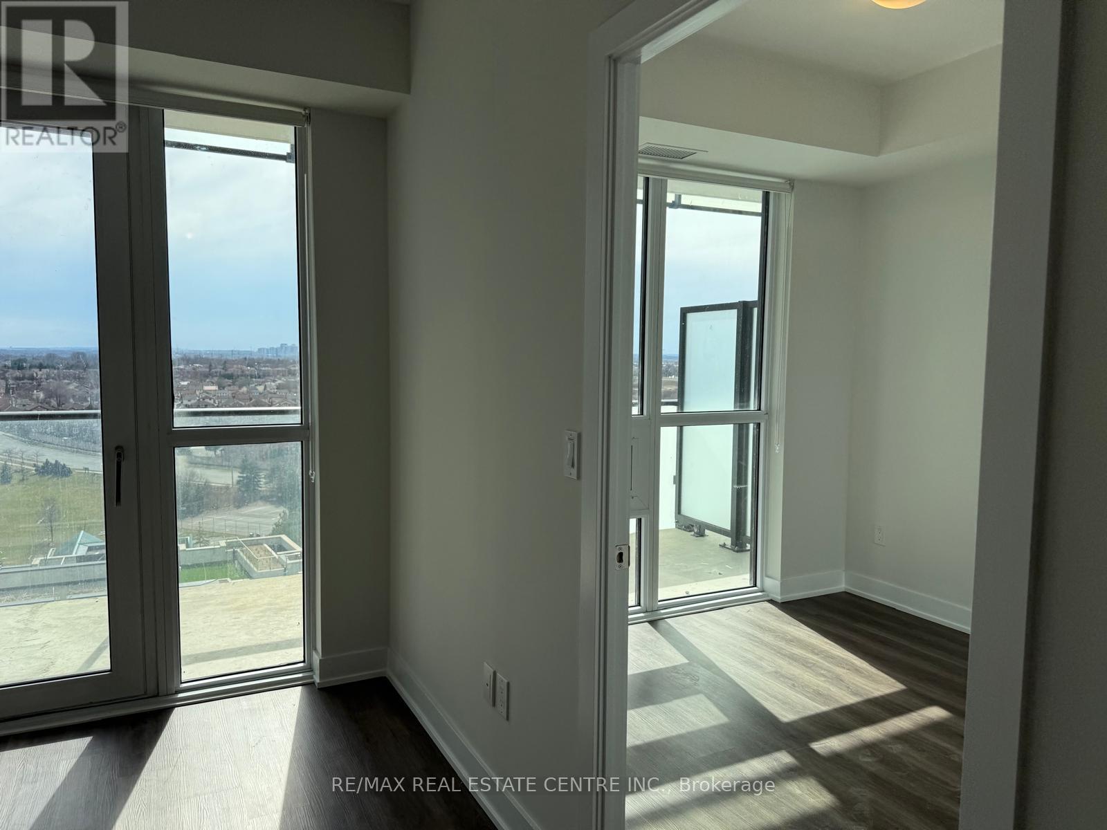 1007 - 430 Square One Drive, Mississauga, Ontario  L5B 0L6 - Photo 28 - W13071504