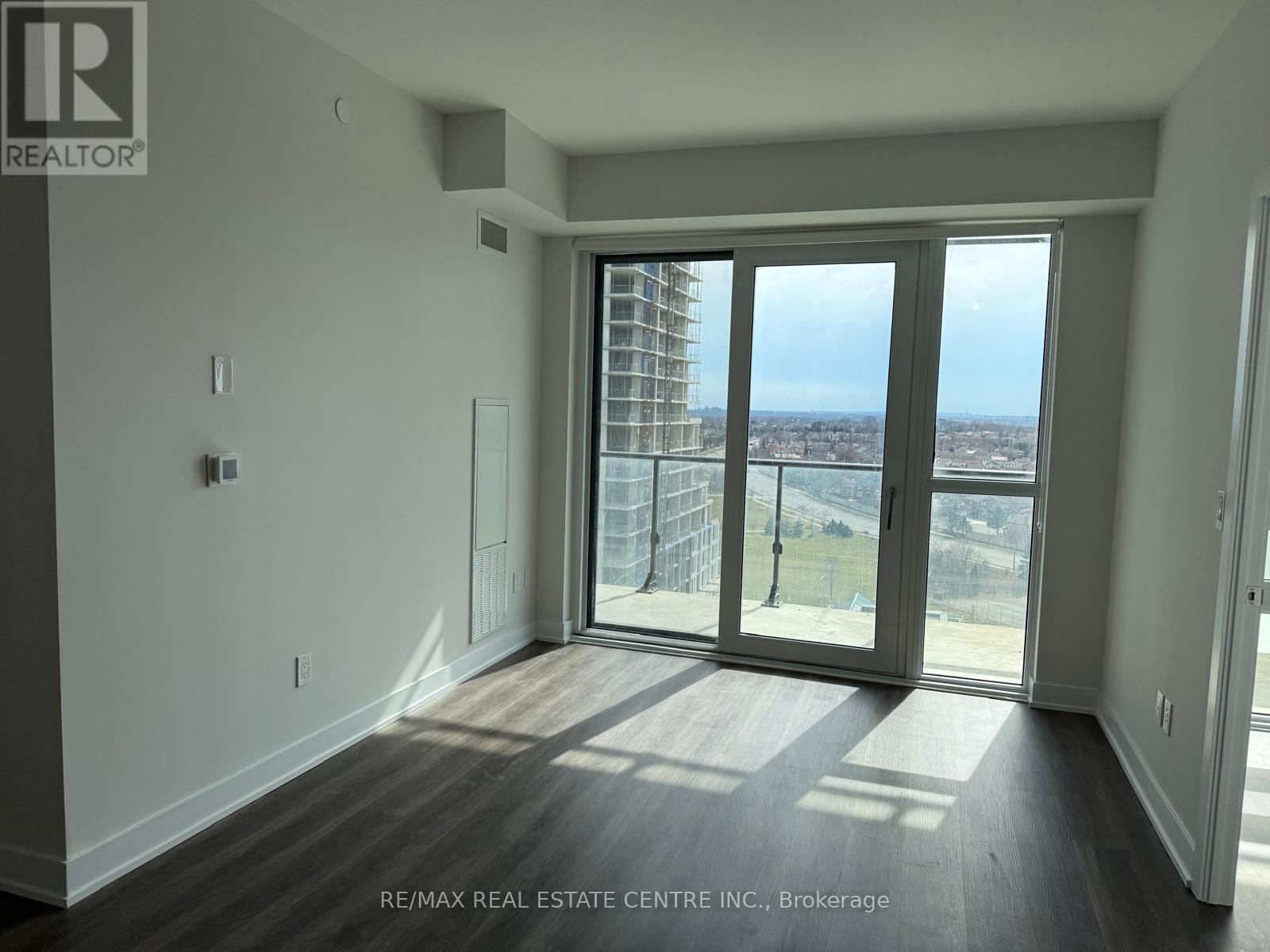 1007 - 430 Square One Drive, Mississauga, Ontario  L5B 0L6 - Photo 29 - W13071504