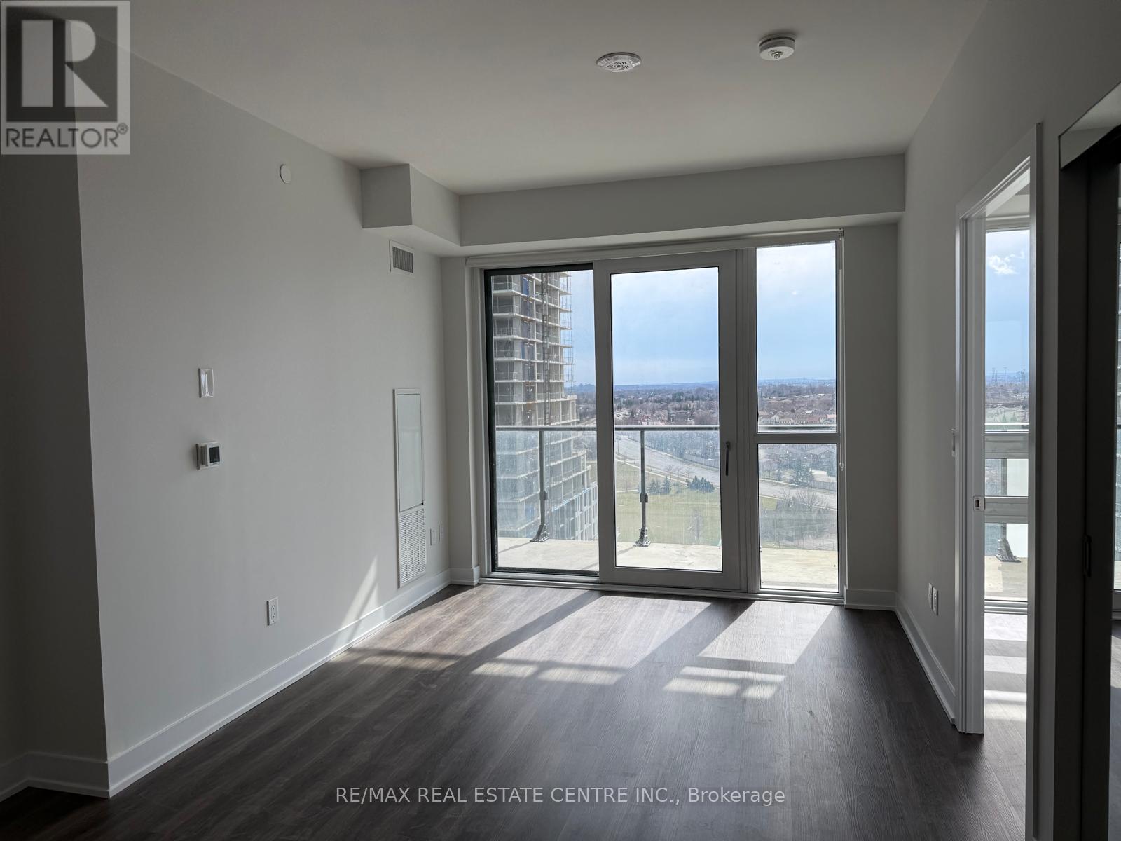 1007 - 430 Square One Drive, Mississauga, Ontario  L5B 0L6 - Photo 30 - W13071504