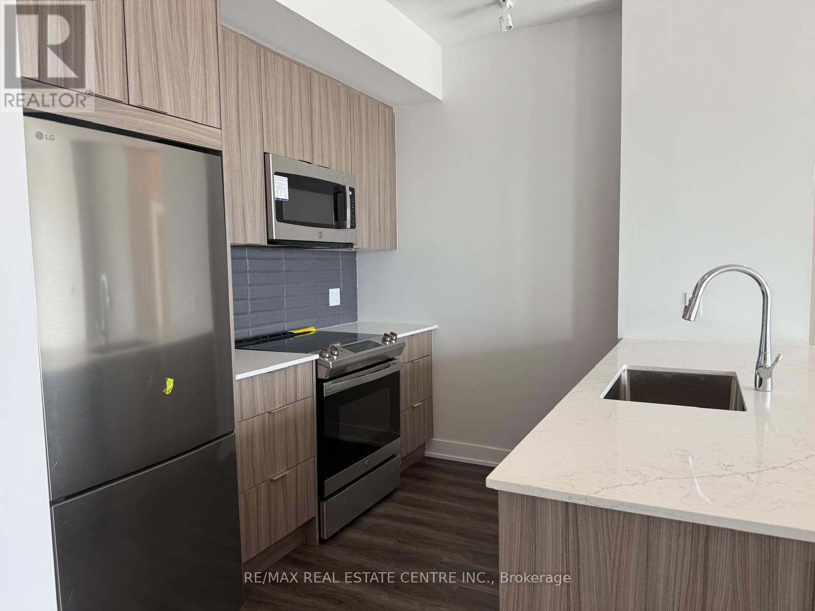 1007 - 430 Square One Drive, Mississauga, Ontario  L5B 0L6 - Photo 32 - W13071504