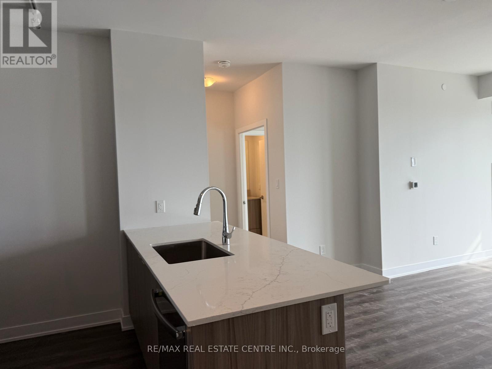 1007 - 430 Square One Drive, Mississauga, Ontario  L5B 0L6 - Photo 33 - W13071504