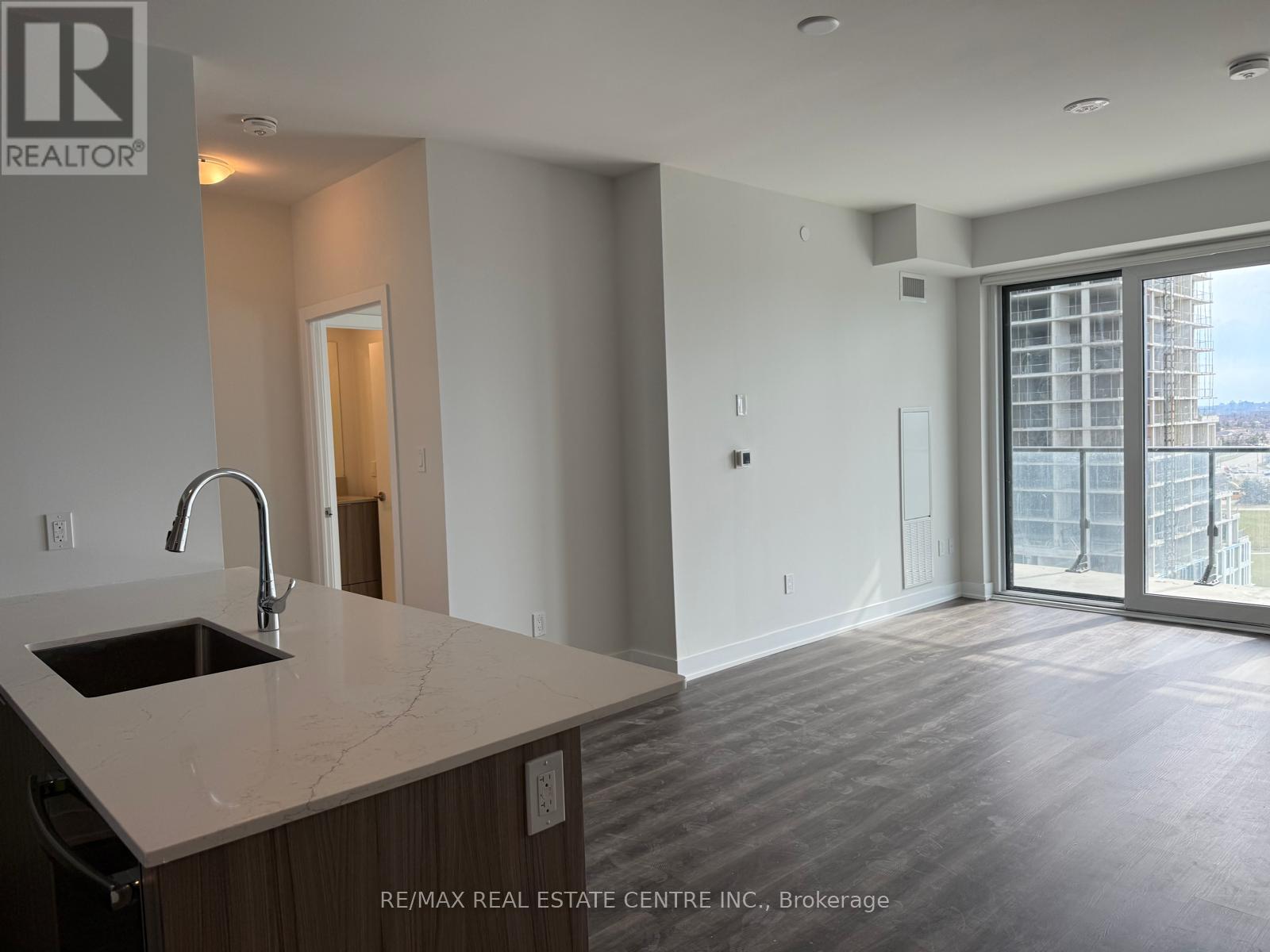 1007 - 430 Square One Drive, Mississauga, Ontario  L5B 0L6 - Photo 34 - W13071504