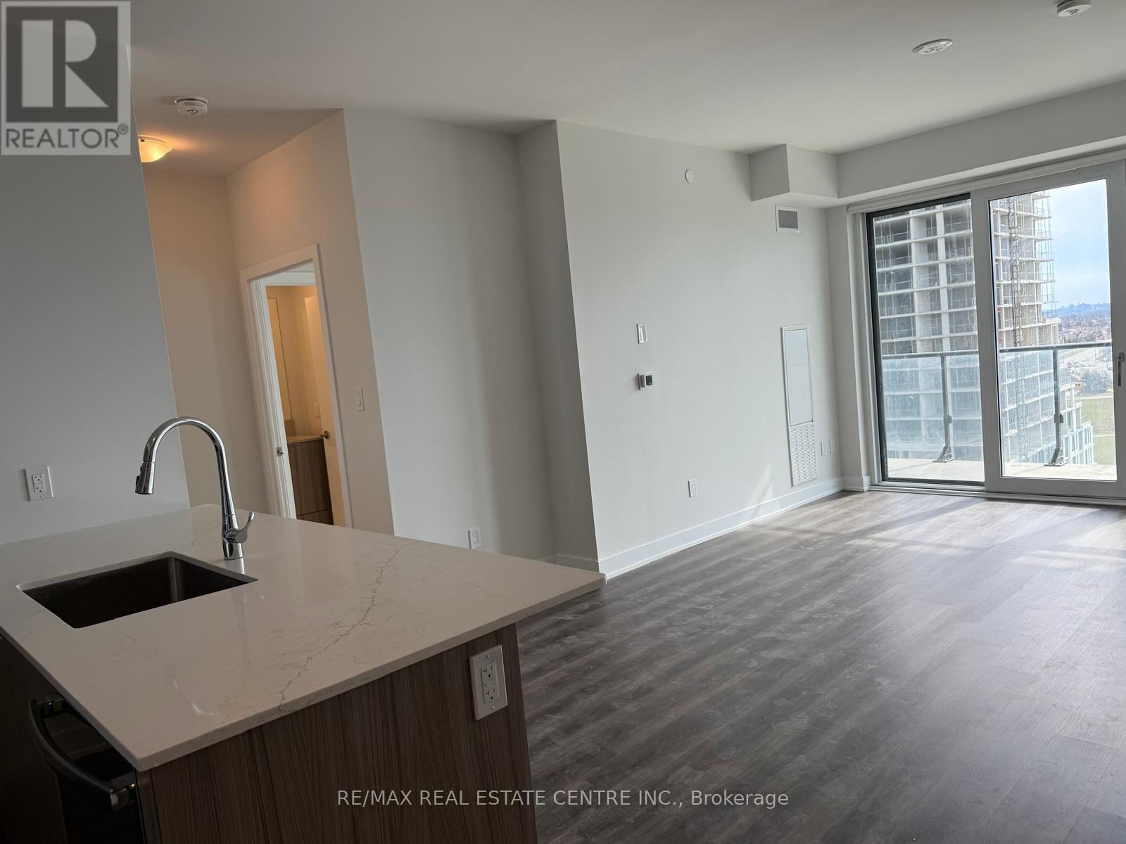 1007 - 430 Square One Drive, Mississauga, Ontario  L5B 0L6 - Photo 35 - W13071504
