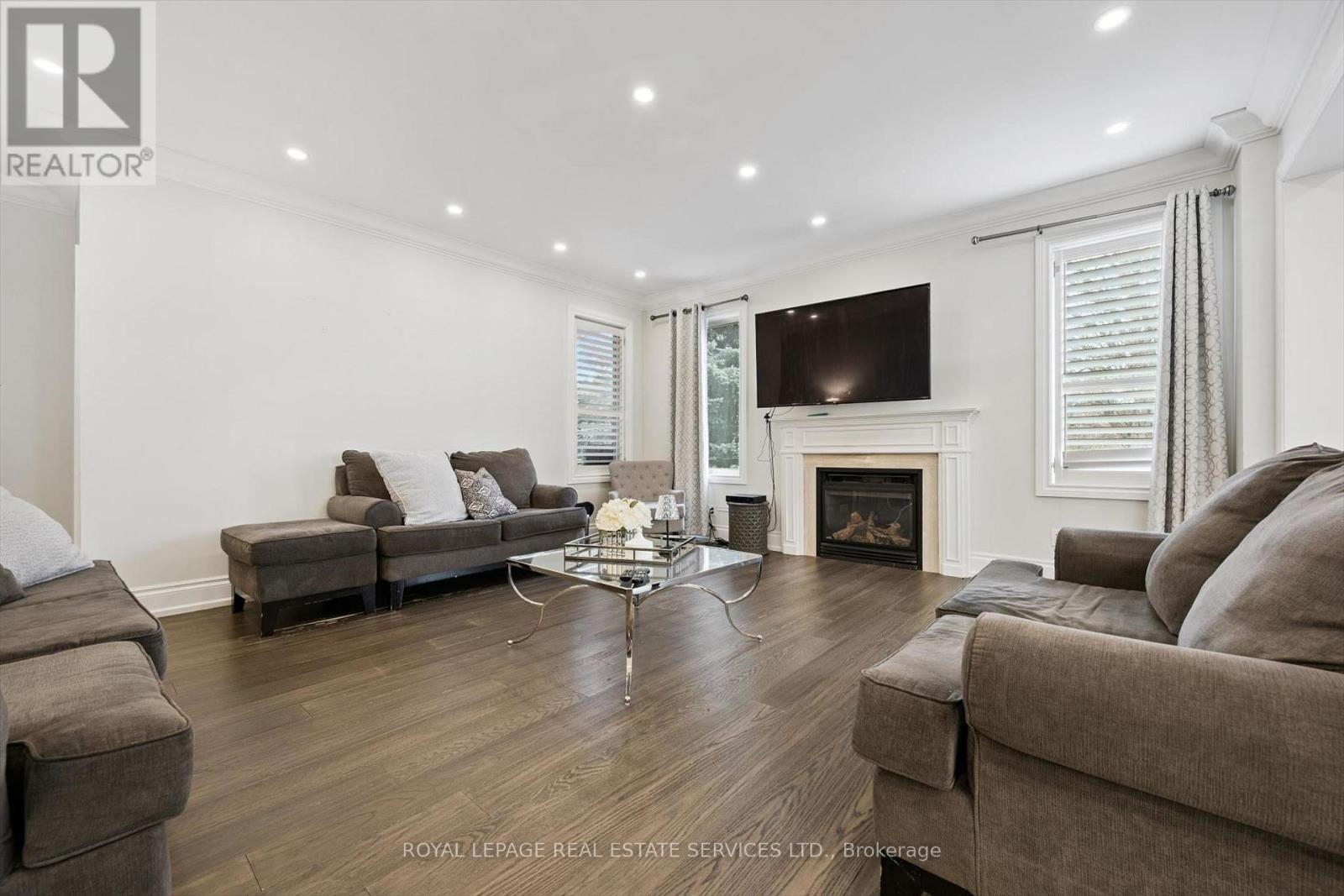 2264 Woodbriar Court, Oakville, Ontario  L6M 4Z4 - Photo 10 - W13071506