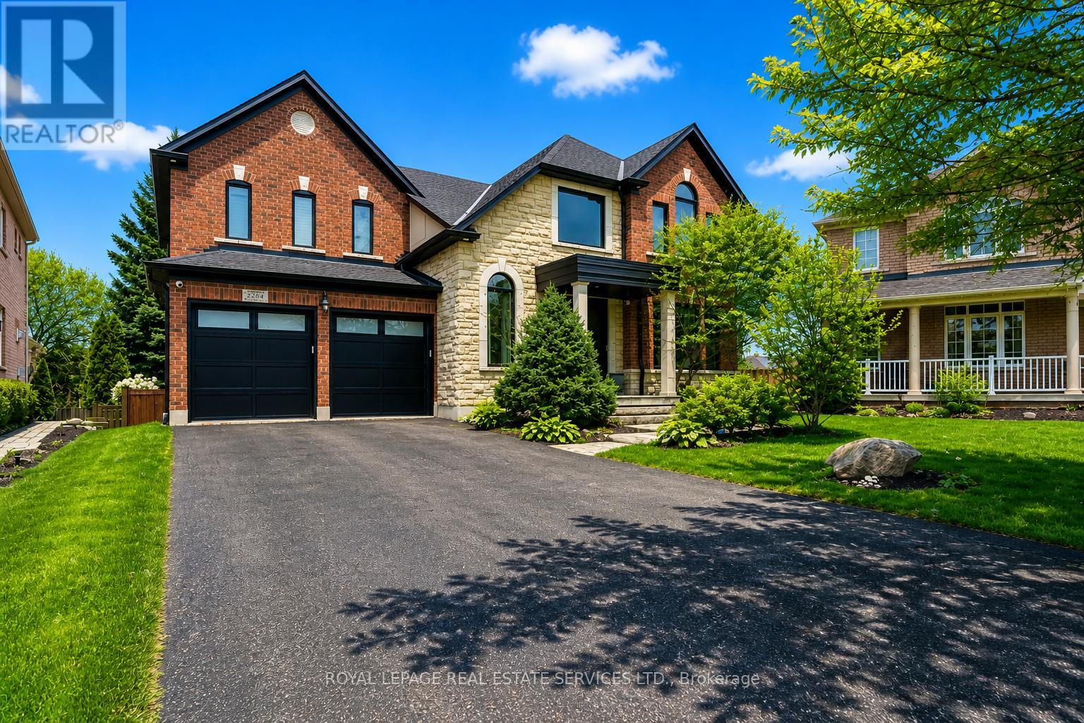 2264 Woodbriar Court, Oakville, Ontario  L6M 4Z4 - Photo 2 - W13071506