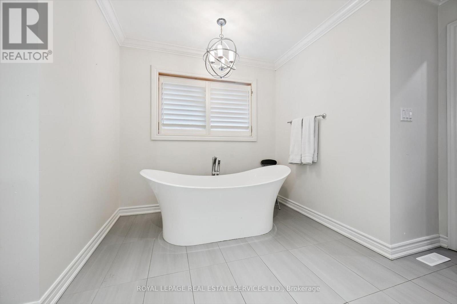 2264 Woodbriar Court, Oakville, Ontario  L6M 4Z4 - Photo 27 - W13071506