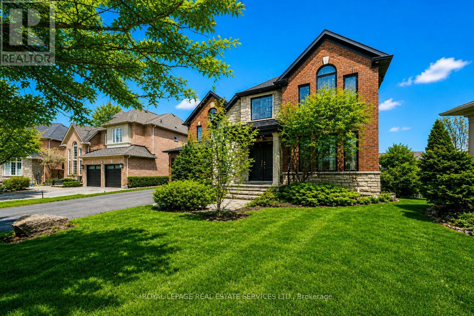 2264 Woodbriar Court, Oakville, Ontario  L6M 4Z4 - Photo 3 - W13071506
