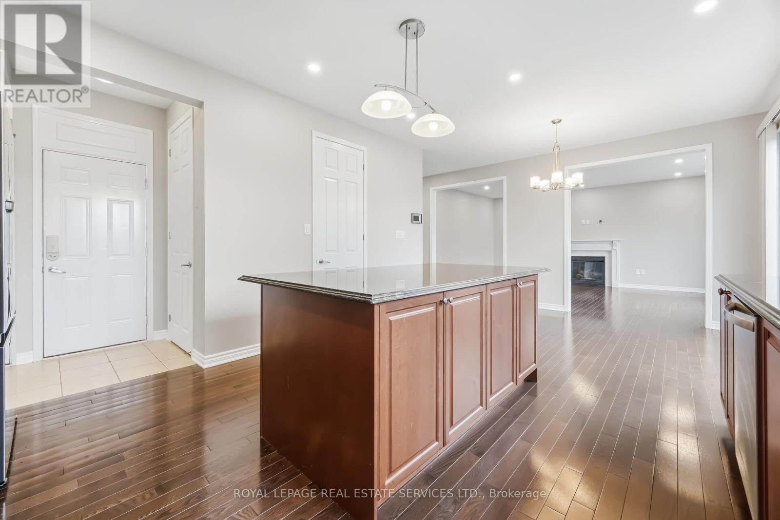 2383 Calloway Drive, Oakville, Ontario  L6M 0C1 - Photo 13 - W13071518