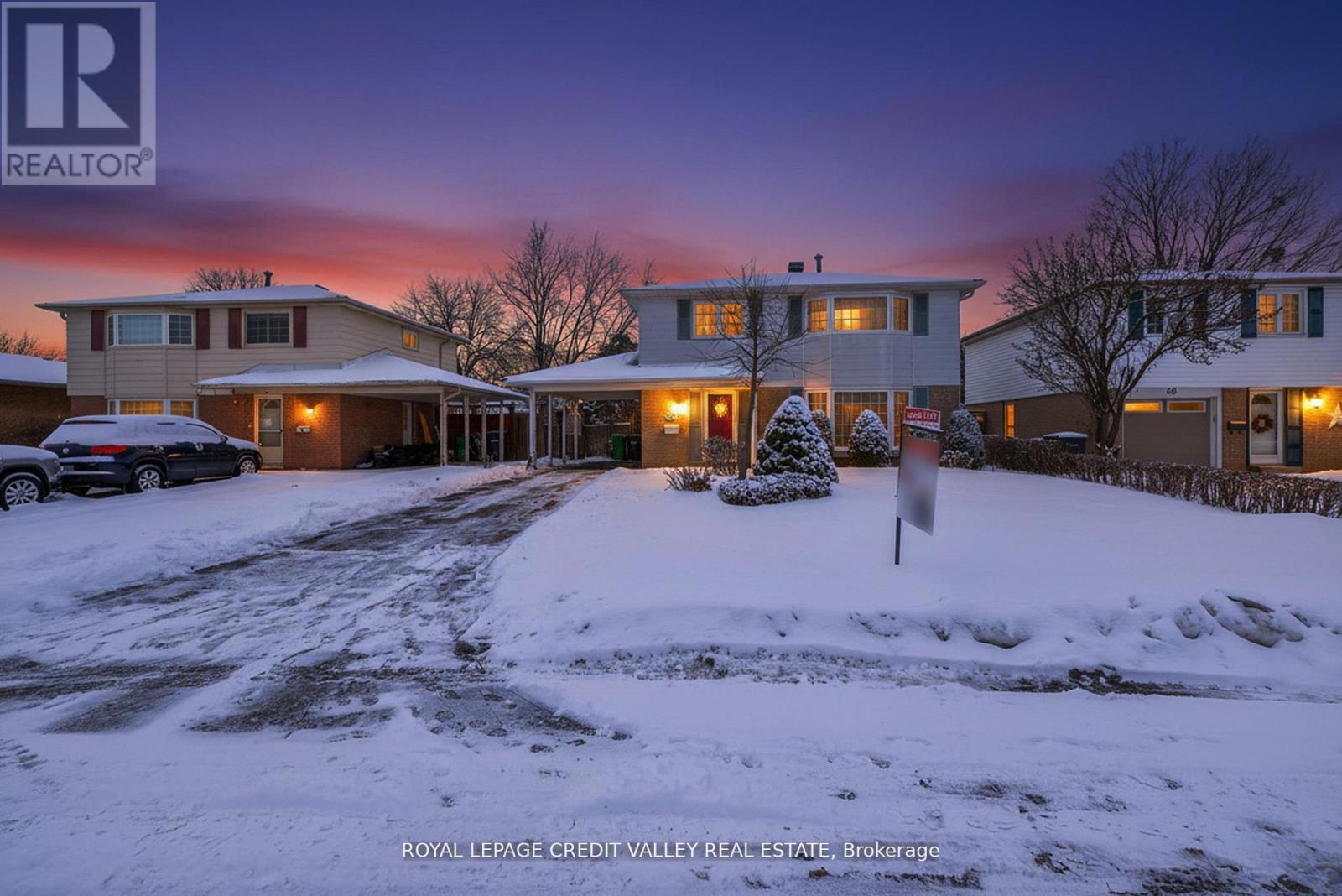 43 Benton Street, Brampton, Ontario  L6W 3B8 - Photo 2 - W13071550