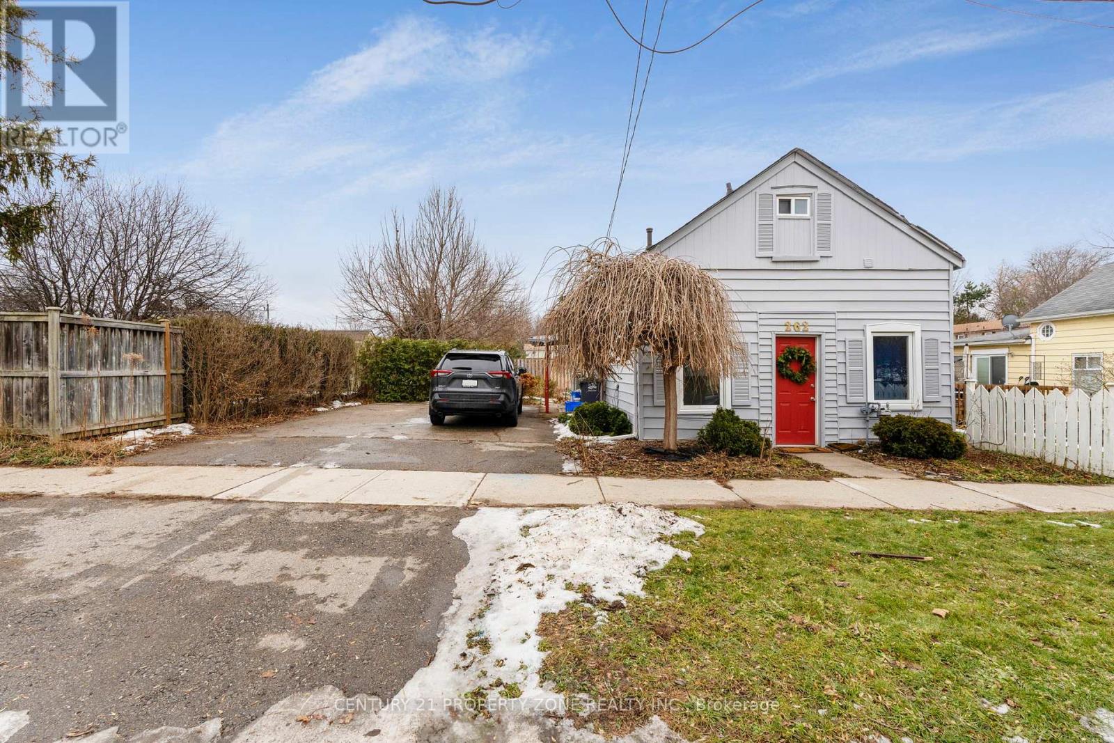 262 PINE STREET, Milton, Ontario