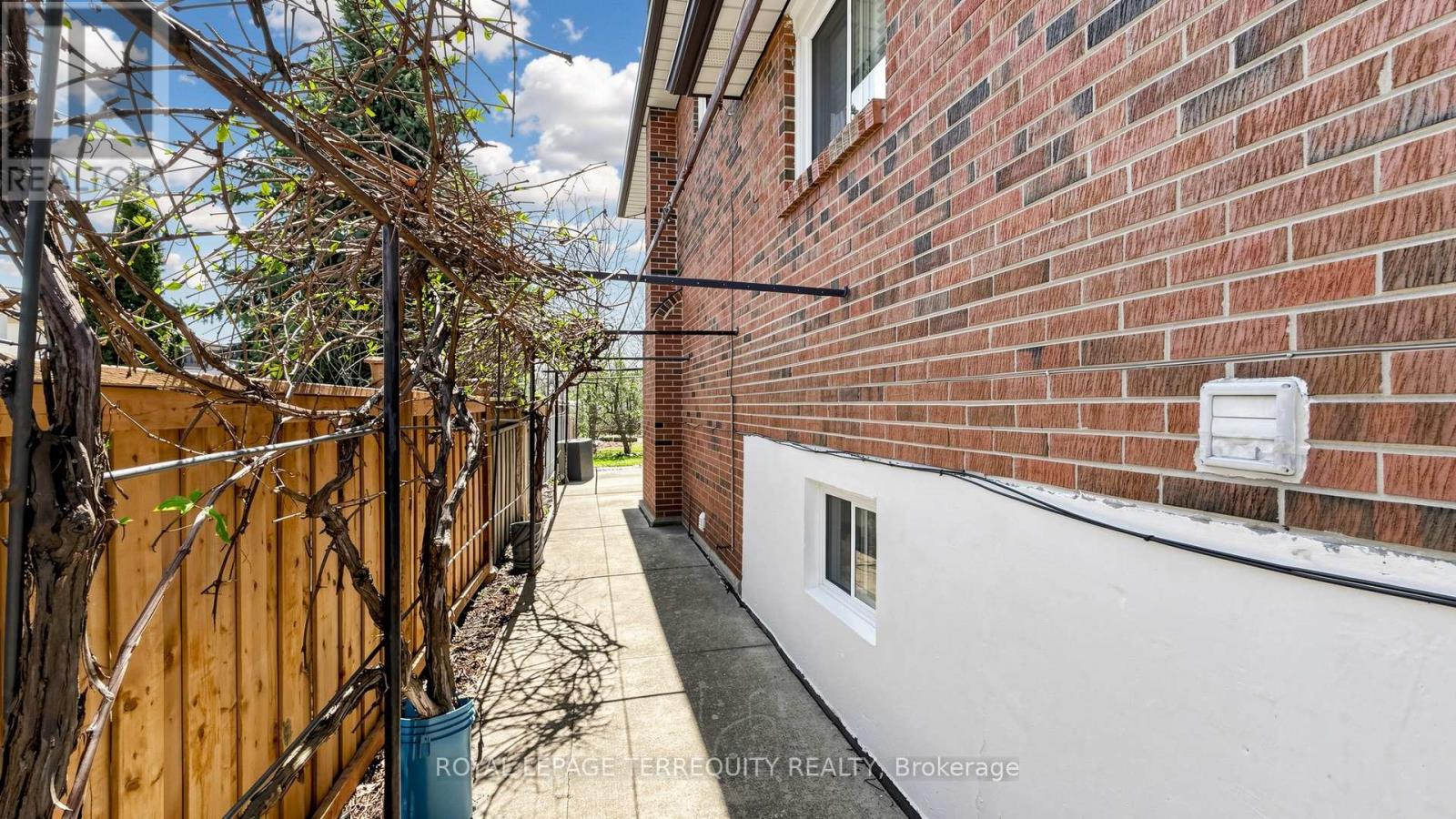 2526 Kingsberry Crescent, Mississauga, Ontario  L5B 2K5 - Photo 42 - W13071618