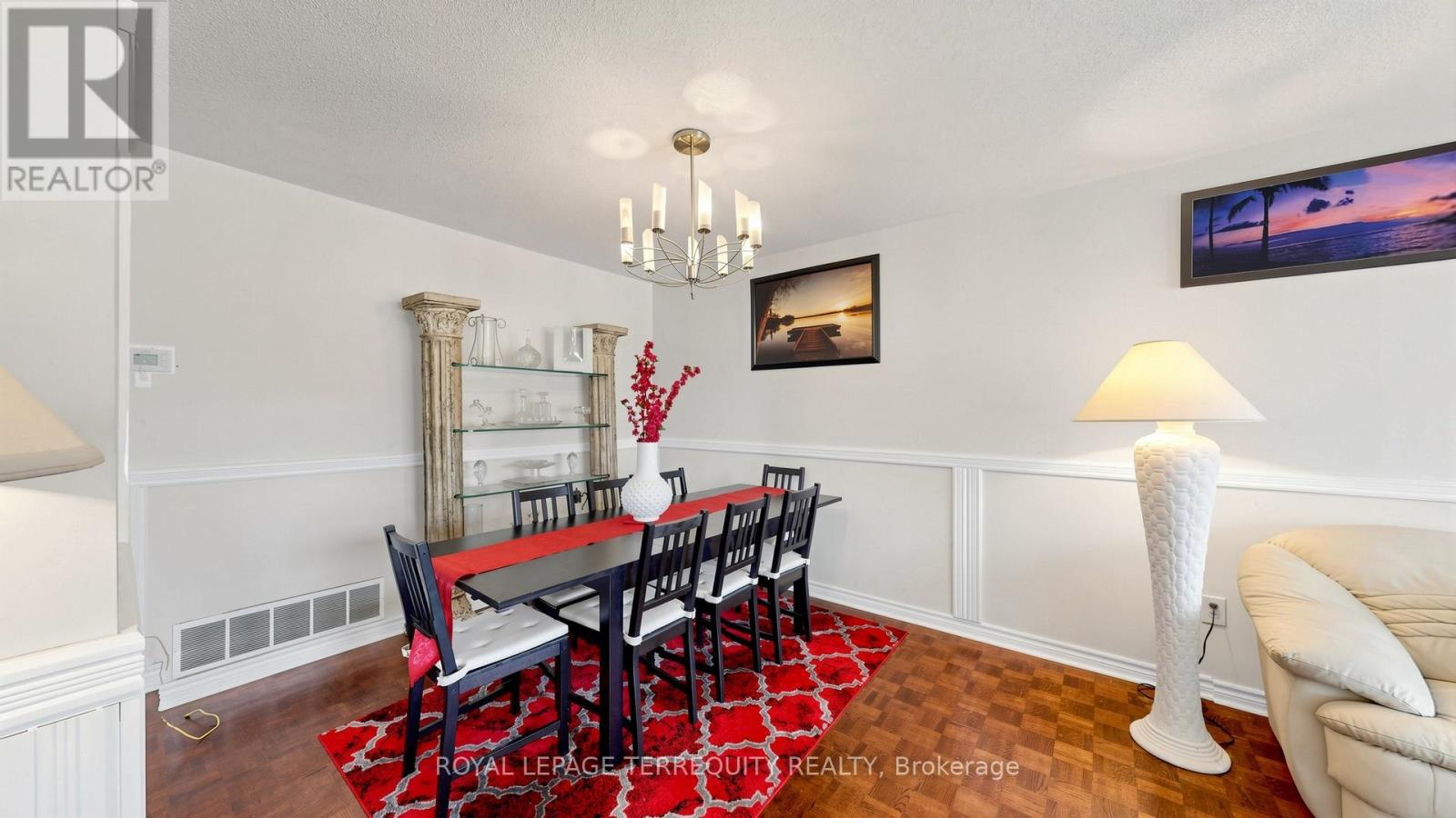2526 Kingsberry Crescent, Mississauga, Ontario  L5B 2K5 - Photo 5 - W13071618