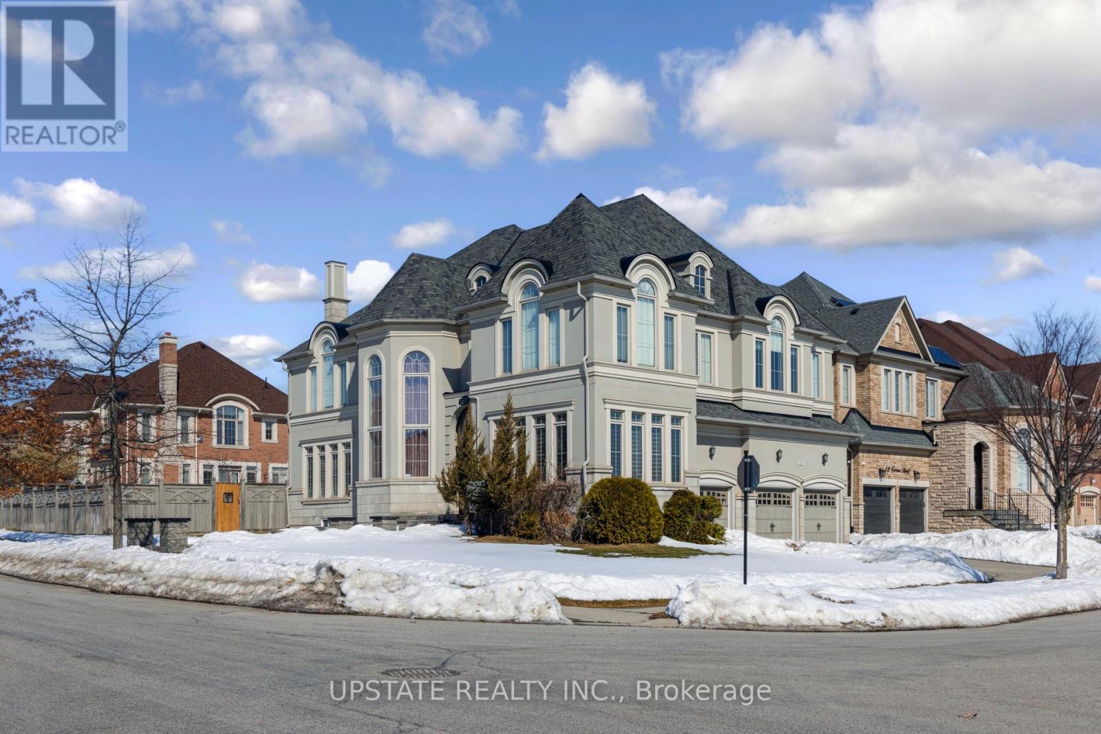23 Dalmeny Drive, Brampton, Ontario  L6X 0X3 - Photo 2 - W13071674