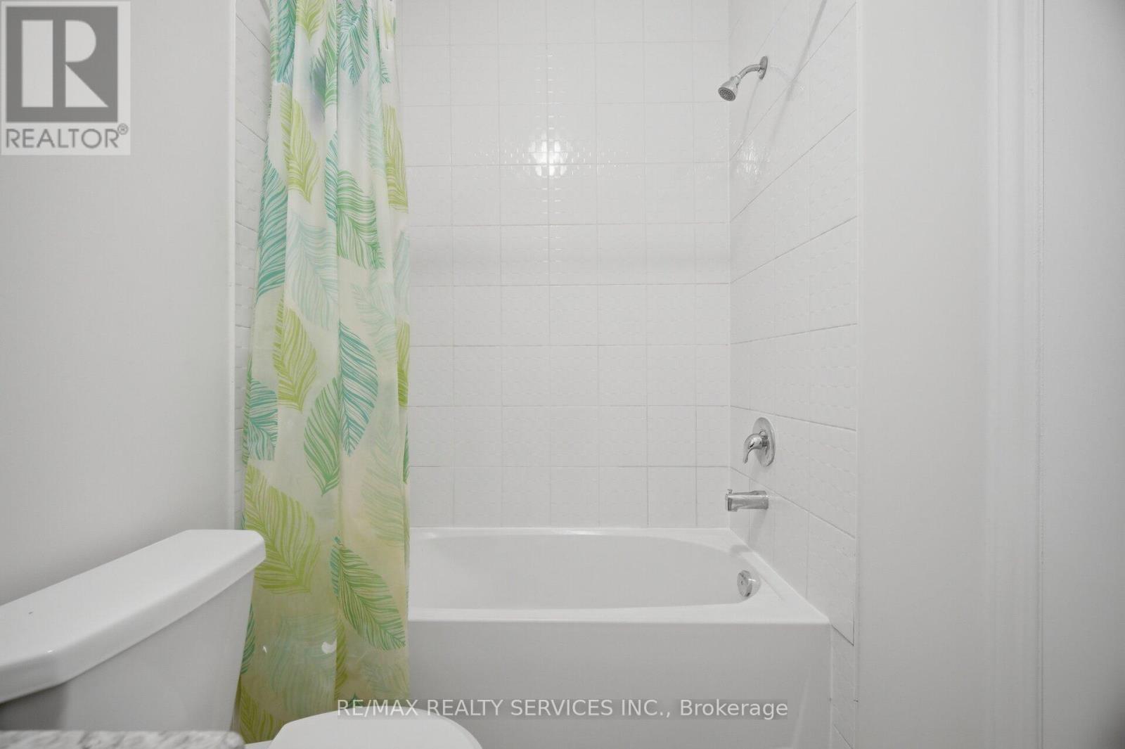 68 Donald Ficht Crescent, Brampton, Ontario  L7A 5H7 - Photo 47 - W13071738