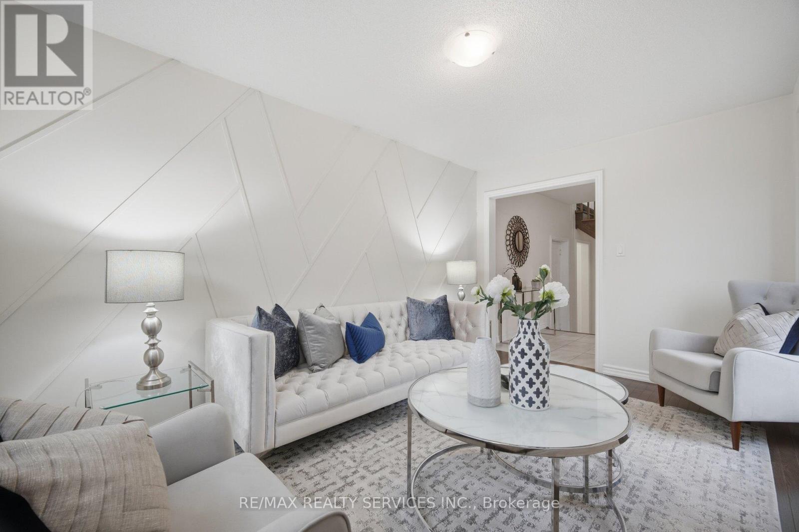 68 Donald Ficht Crescent, Brampton, Ontario  L7A 5H7 - Photo 7 - W13071738