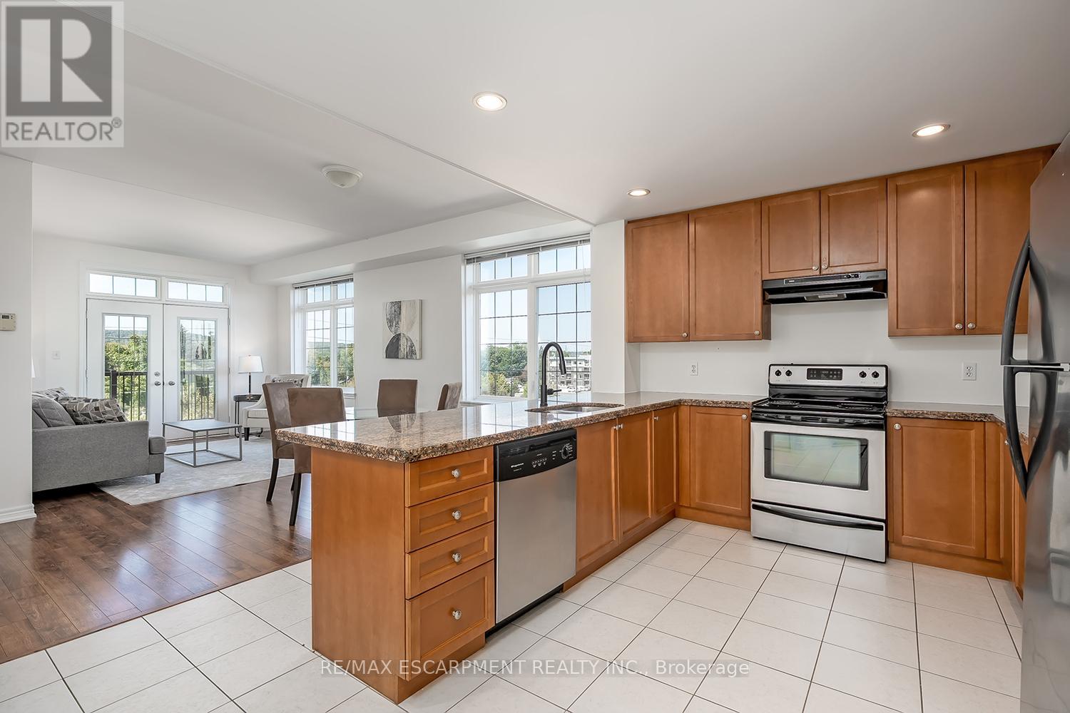 503 - 396 Plains Road E, Burlington, Ontario  L7T 2C8 - Photo 6 - W13071754