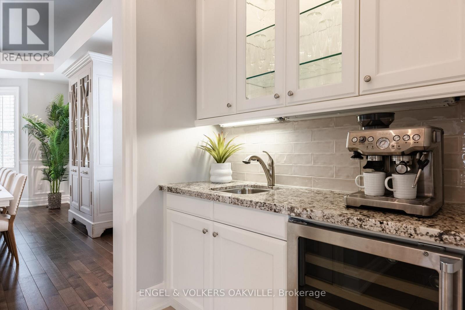 33 Barraclough Boulevard, Halton Hills, Ontario  L7G 0E8 - Photo 19 - W13071770