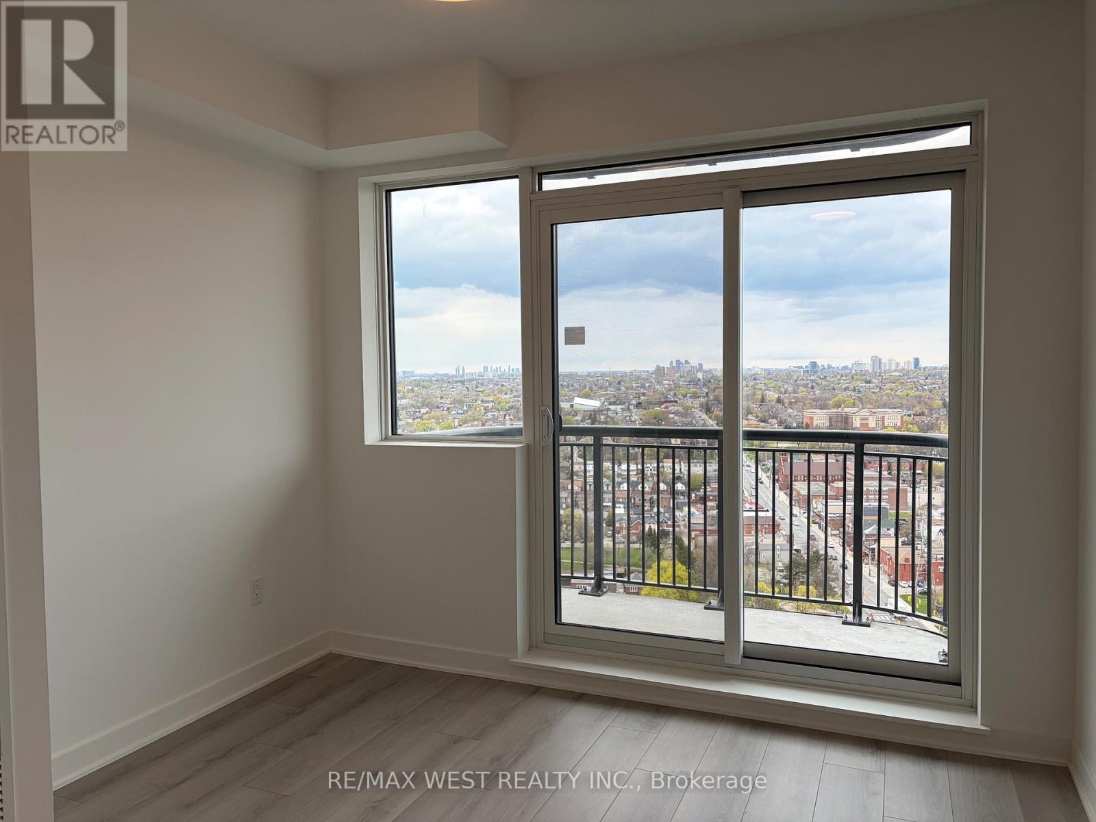 2103 - 1125 Dupont Street, Toronto, Ontario  M6H 0G5 - Photo 15 - W13071812