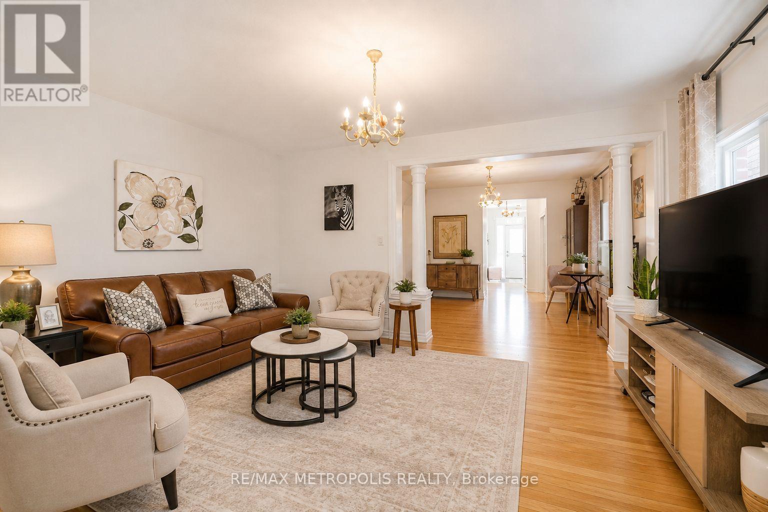 58 Lady Loretta Lane, Vaughan, Ontario  L6A 4E9 - Photo 4 - N12899604