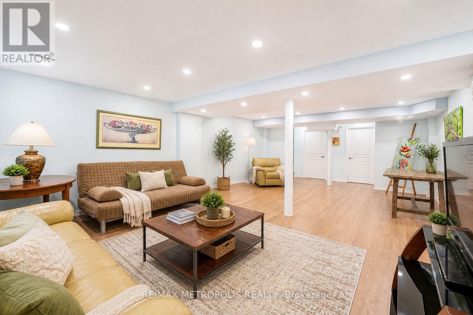 58 Lady Loretta Lane, Vaughan, Ontario  L6A 4E9 - Photo 31 - N12899604