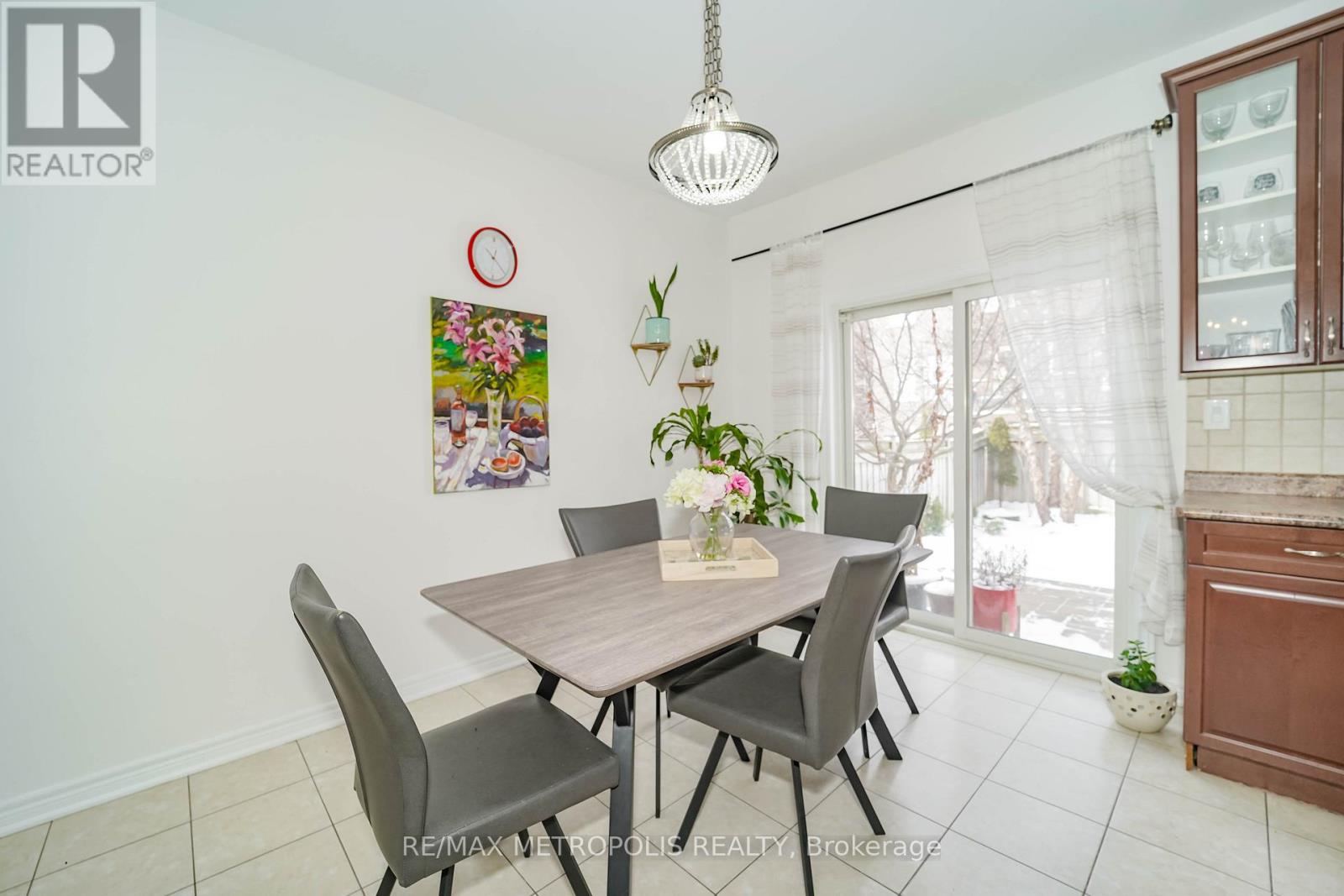 58 Lady Loretta Lane, Vaughan, Ontario  L6A 4E9 - Photo 8 - N12899604