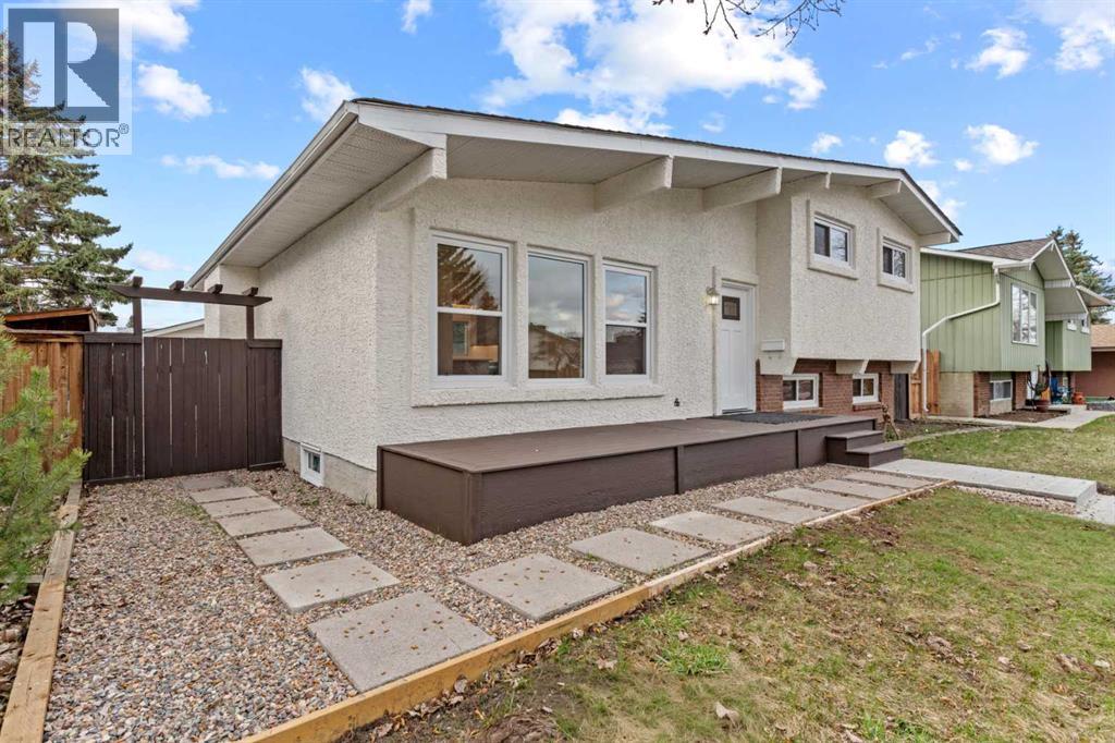 212 Queen Anne Road Se, Calgary, Alberta  T2J 4S7 - Photo 2 - A2304271