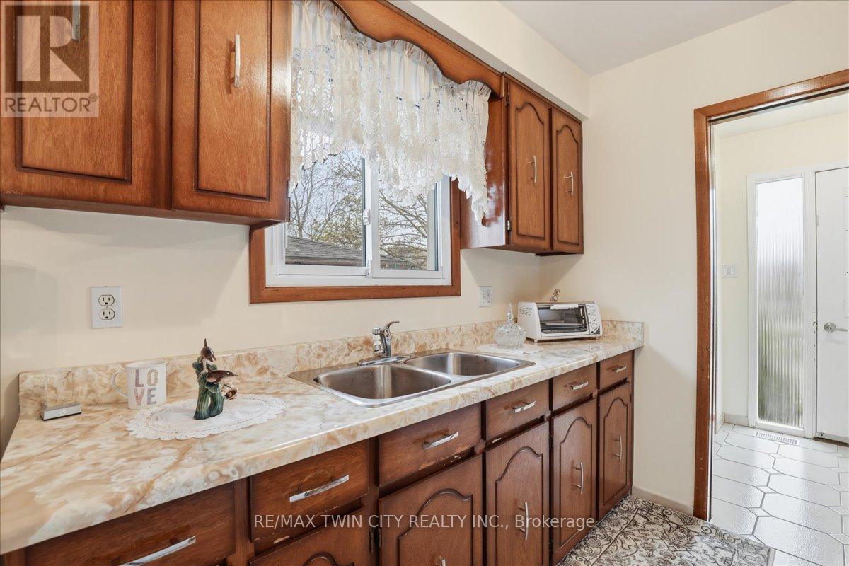 43 Faial Road, Cambridge, Ontario  N1R 6Y1 - Photo 10 - X13071572