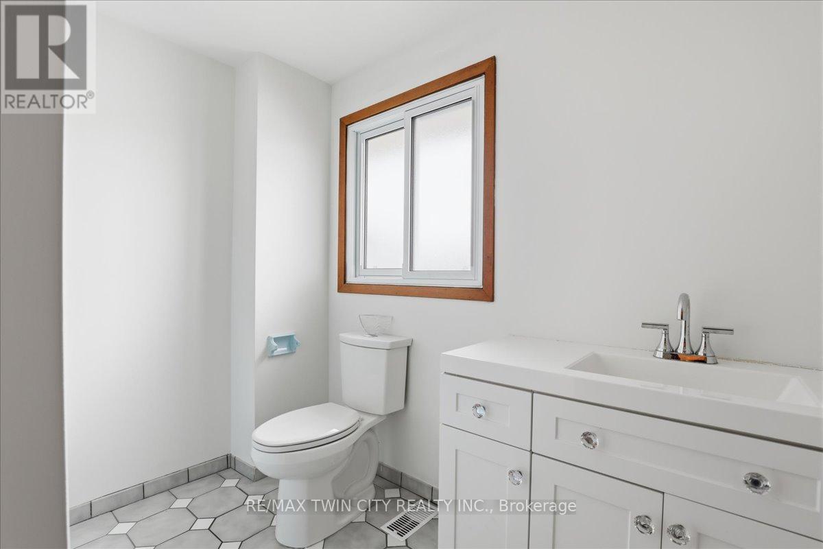 43 Faial Road, Cambridge, Ontario  N1R 6Y1 - Photo 14 - X13071572