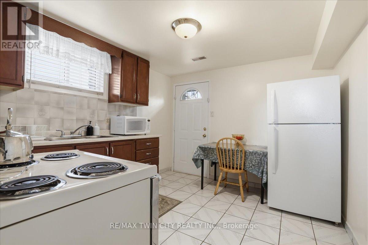 43 Faial Road, Cambridge, Ontario  N1R 6Y1 - Photo 19 - X13071572