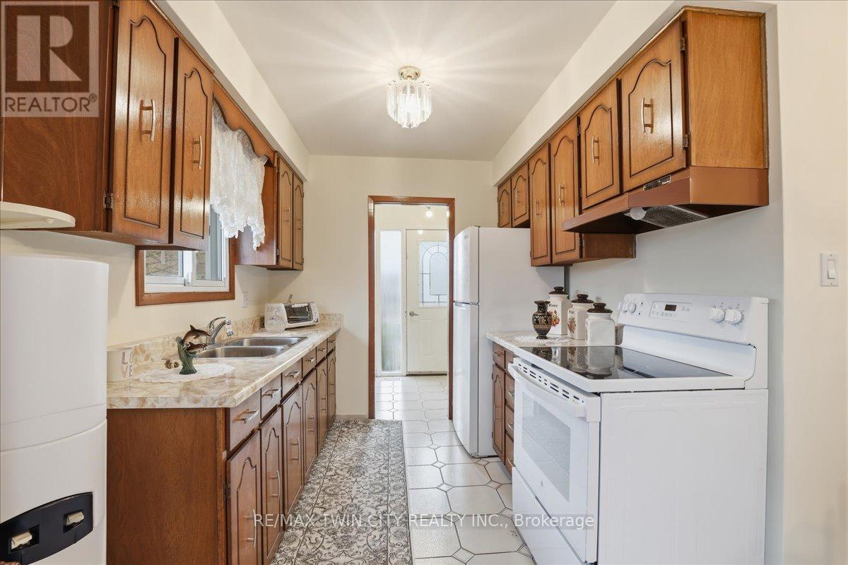 43 Faial Road, Cambridge, Ontario  N1R 6Y1 - Photo 9 - X13071572