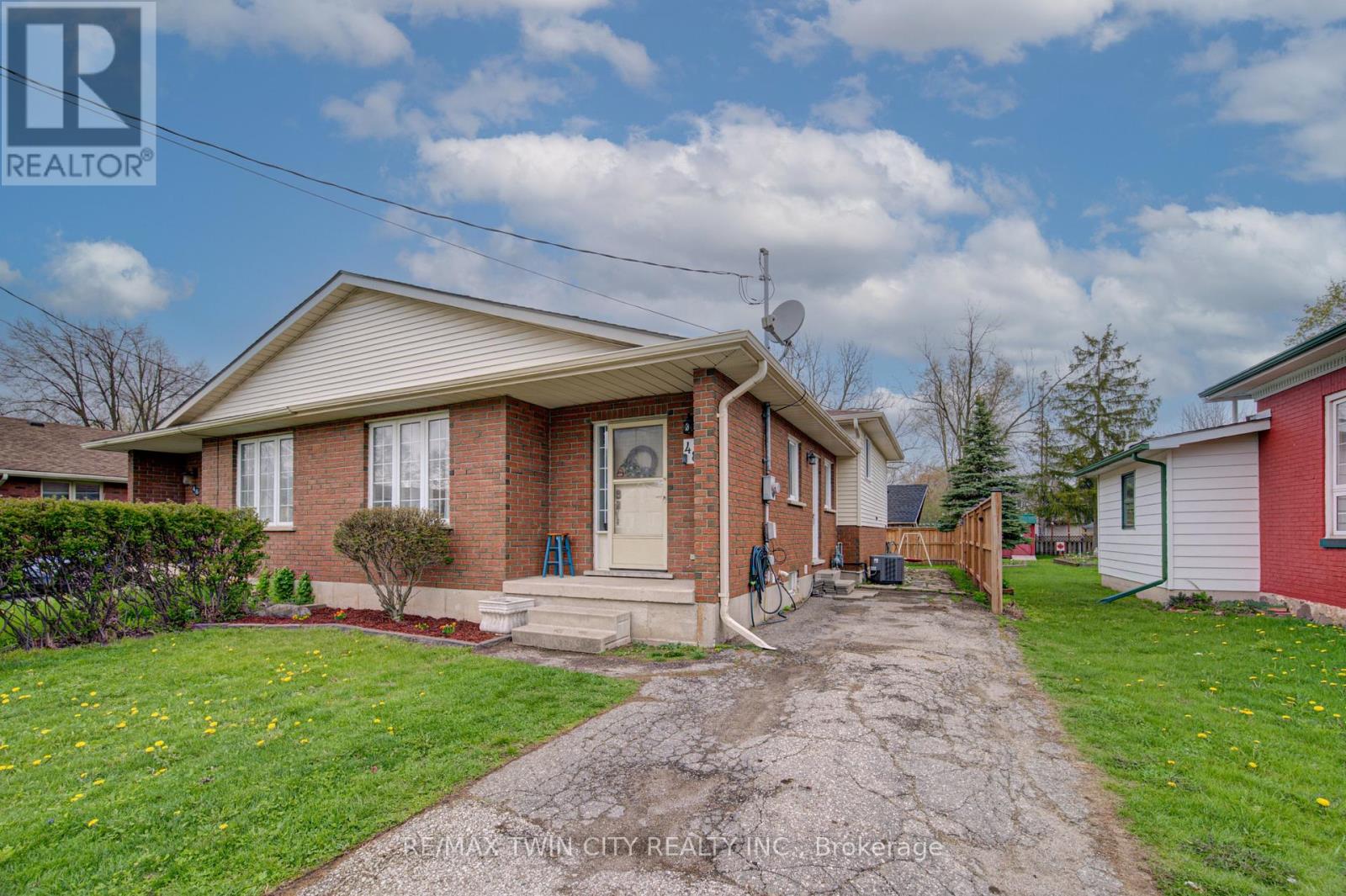 48 Albert Street E, Blandford-Blenheim, Ontario  N0J 1S0 - Photo 2 - X13071660