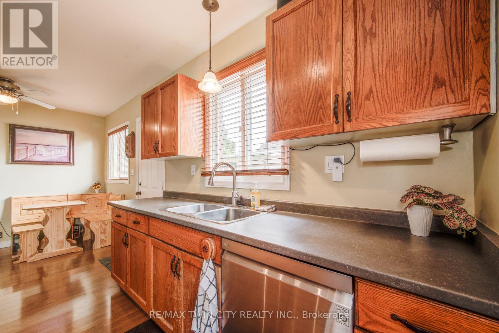 48 Albert Street E, Blandford-Blenheim, Ontario  N0J 1S0 - Photo 5 - X13071660