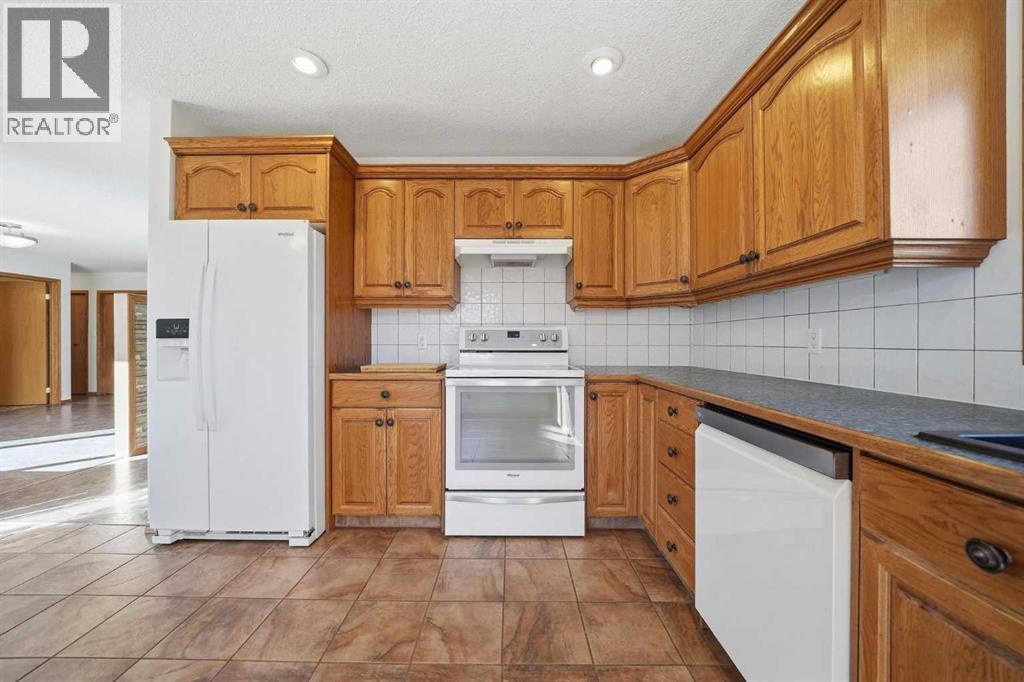 506 4 Street SW, High River, Alberta  T1V 1B6 - Photo 11 - A2306522