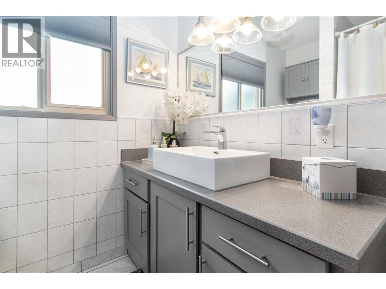 2111 Wilkinson Street, Kelowna, British Columbia  V1Y 4A1 - Photo 17 - 10385509