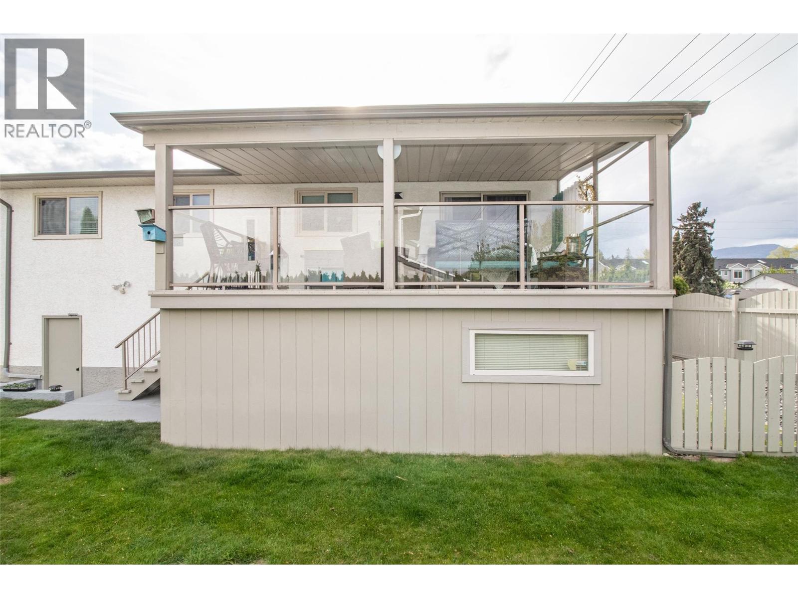 2111 Wilkinson Street, Kelowna, British Columbia  V1Y 4A1 - Photo 38 - 10385509