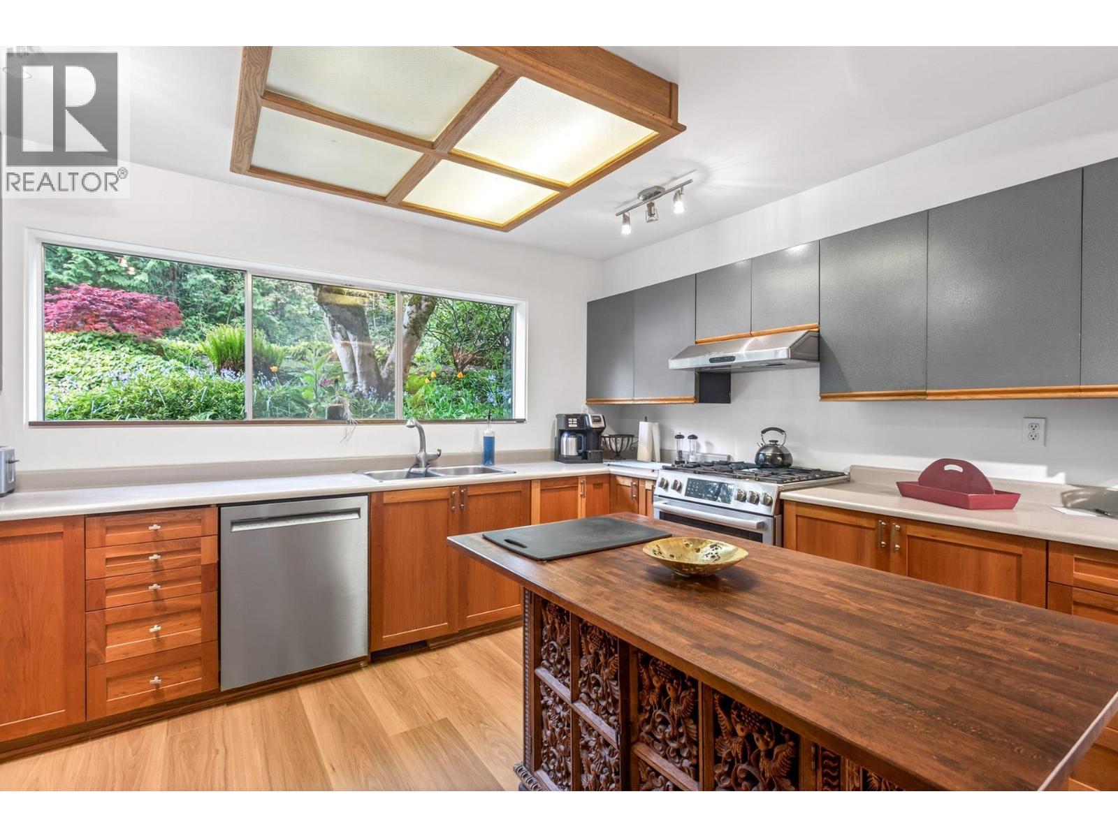 1174 Chateau Place, Port Moody, British Columbia  V3H 1N6 - Photo 8 - R3095318